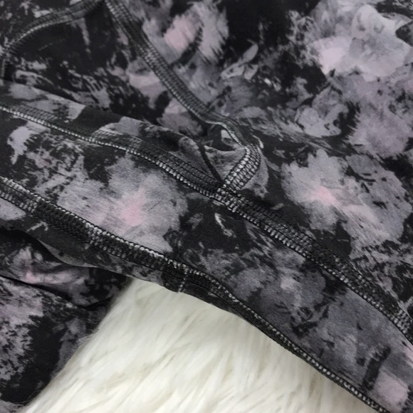 Lululemon Align Crop *21" Floral Illusion Ice Grey Multi - Picture 2 of 5